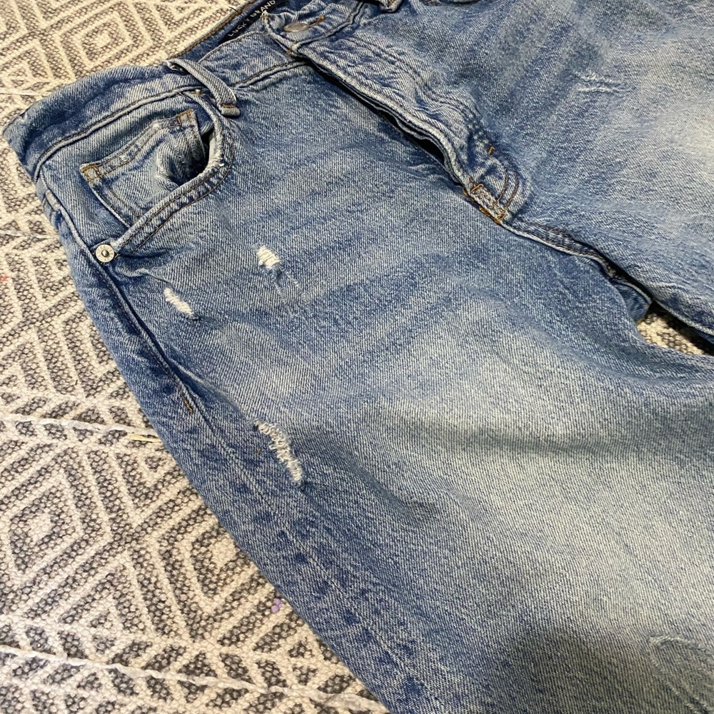 Lucky Brand Cropped High Rise Mom Jeans - Picture 8 of 14